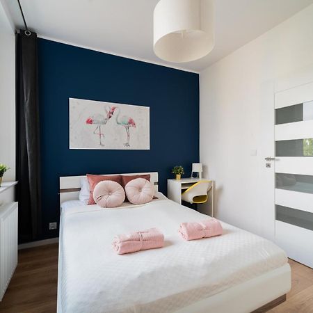 Nice Apartment - Near Sky Tower - Private Parking Wroclaw Luaran gambar